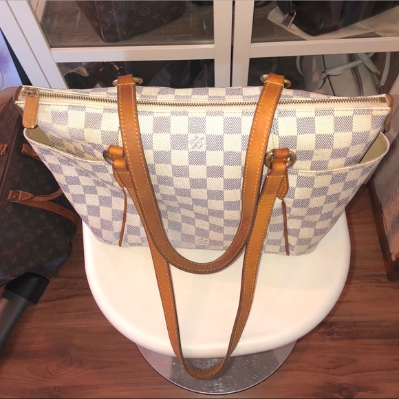 ♥️ SOLD ♥️ Louis Vuitton Totally PM in Damier Azur - Picture 2 of 8